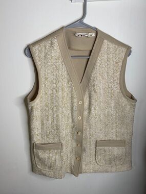 Vintage Sleeveless V-Neck Knit Vest in Cream-Tan